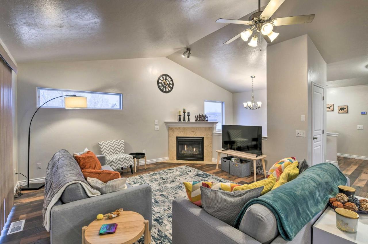 Cozy Anchorage Townhome Less Than Half Mile To Jewel Lake! Ngoại thất bức ảnh
